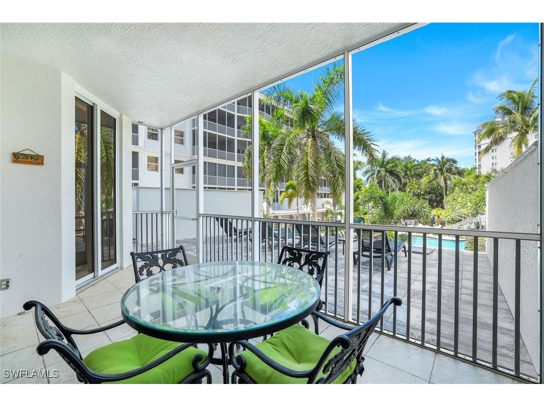 460 Launch Circle #202 Naples FL 34108 225067430 image1