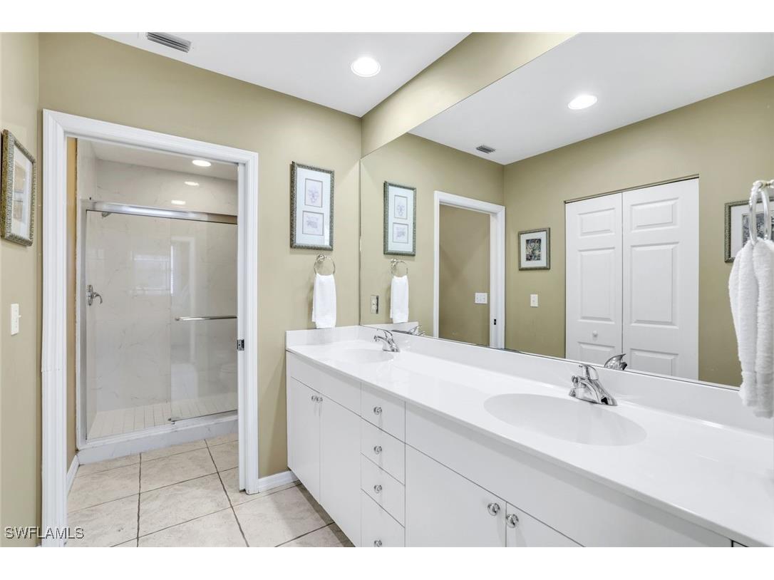 460 Launch Circle #202 Naples FL 34108 225067430 image12