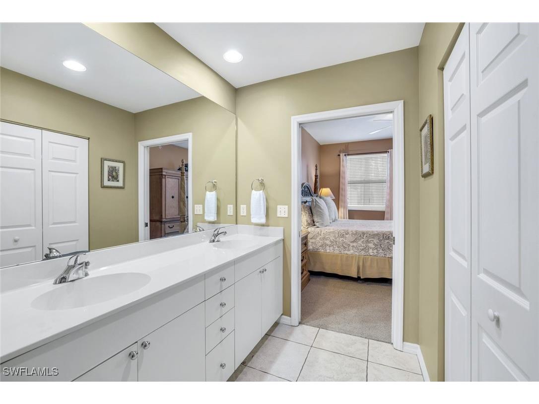 460 Launch Circle #202 Naples FL 34108 225067430 image13