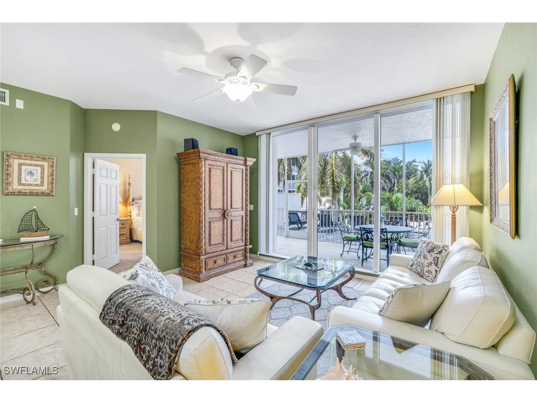 460 Launch Circle #202 Naples FL 34108 225067430 image4