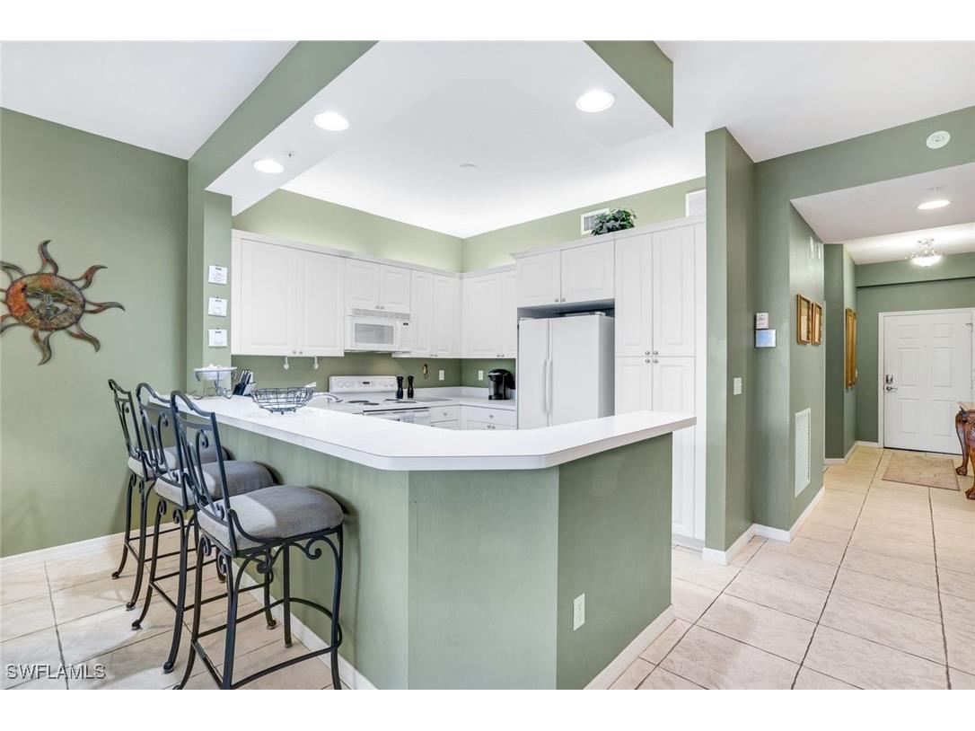 460 Launch Circle #202 Naples FL 34108 225067430 image6