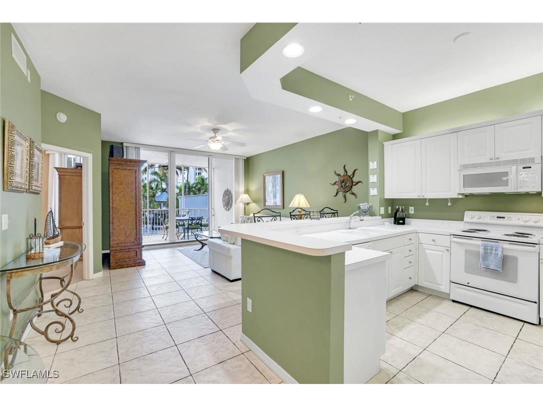 460 Launch Circle #202 Naples FL 34108 225067430 image7