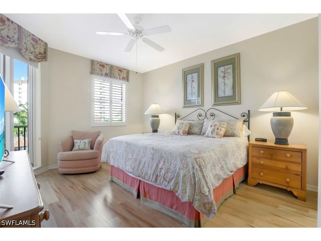 460 Launch Circle #403 Naples FL 34108 226018429 image12