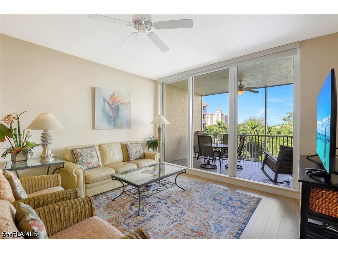 460 Launch Circle #403 Naples FL 34108 226018429 image4