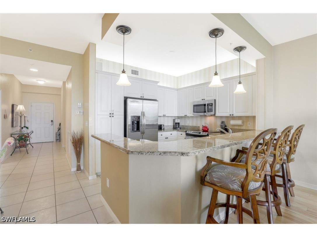 460 Launch Circle #403 Naples FL 34108 226018429 image7
