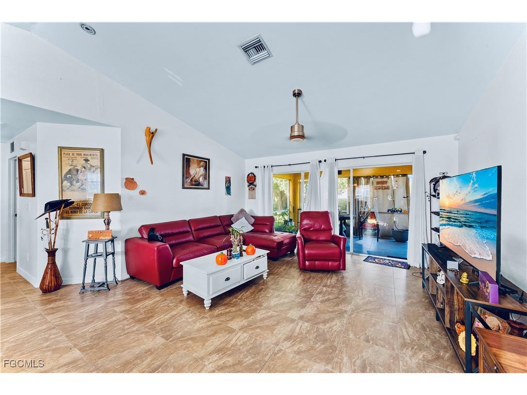 4600 Flora Avenue S Lehigh Acres FL 33976 2025013719 image5