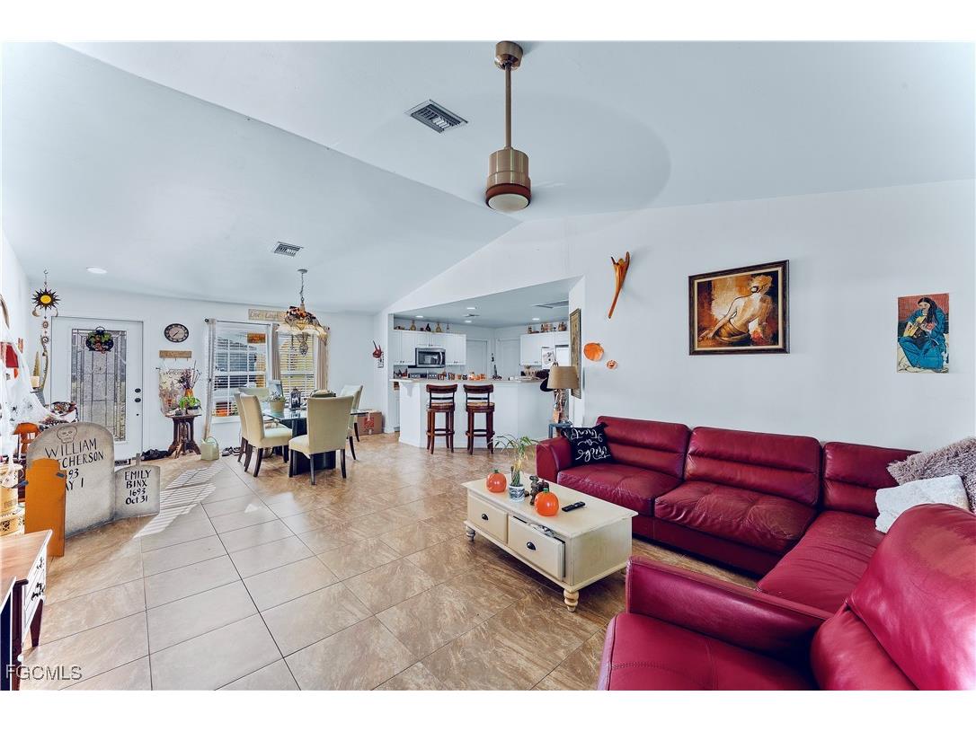 4600 Flora Avenue S Lehigh Acres FL 33976 2025013719 image6