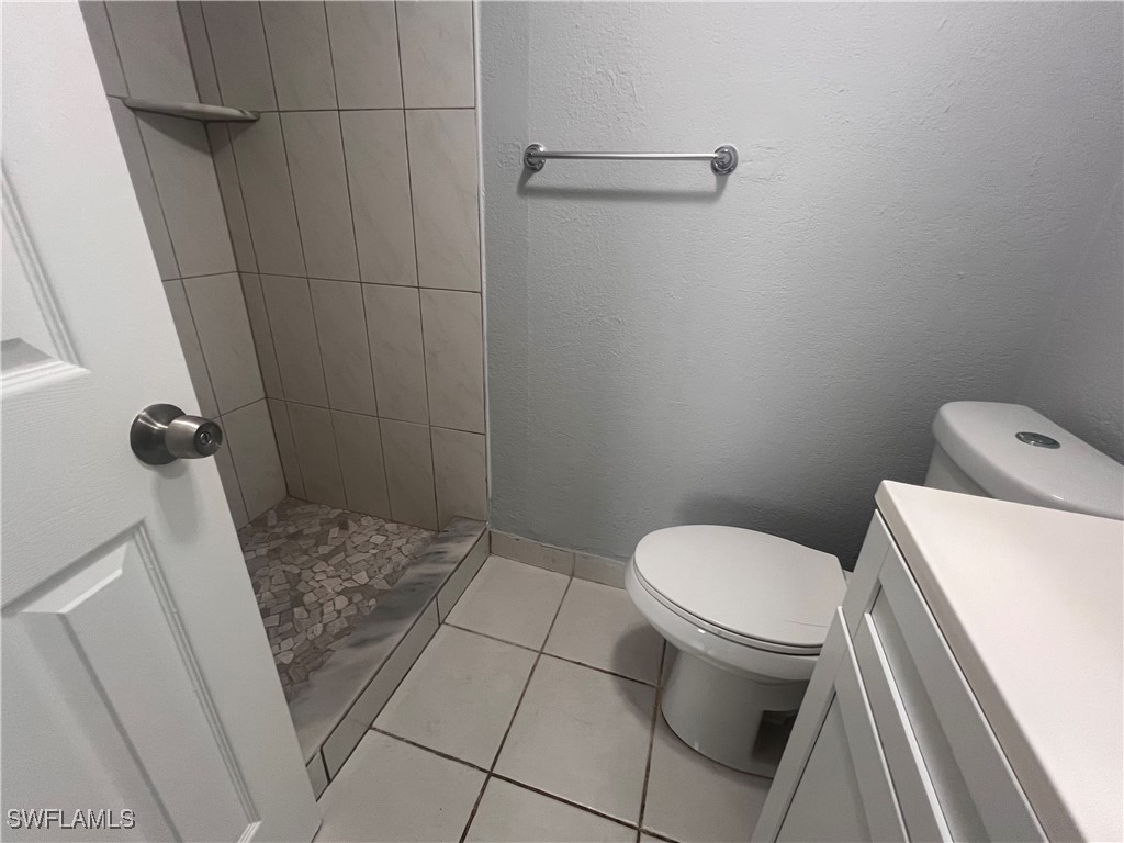 4601 Bayshore Drive #A1 Naples FL 34112 225071074 image10