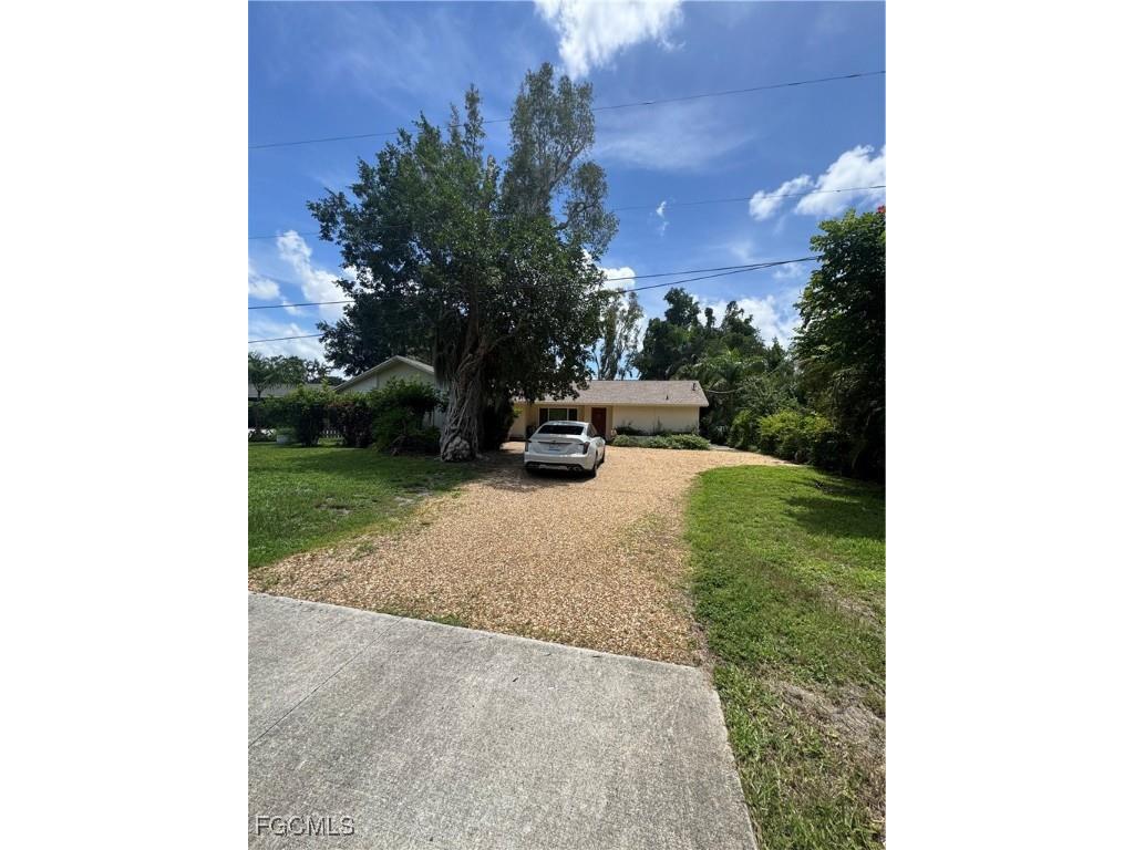 4603 Caloosa Vista Drive Fort Myers FL 33901 2025000352 image1