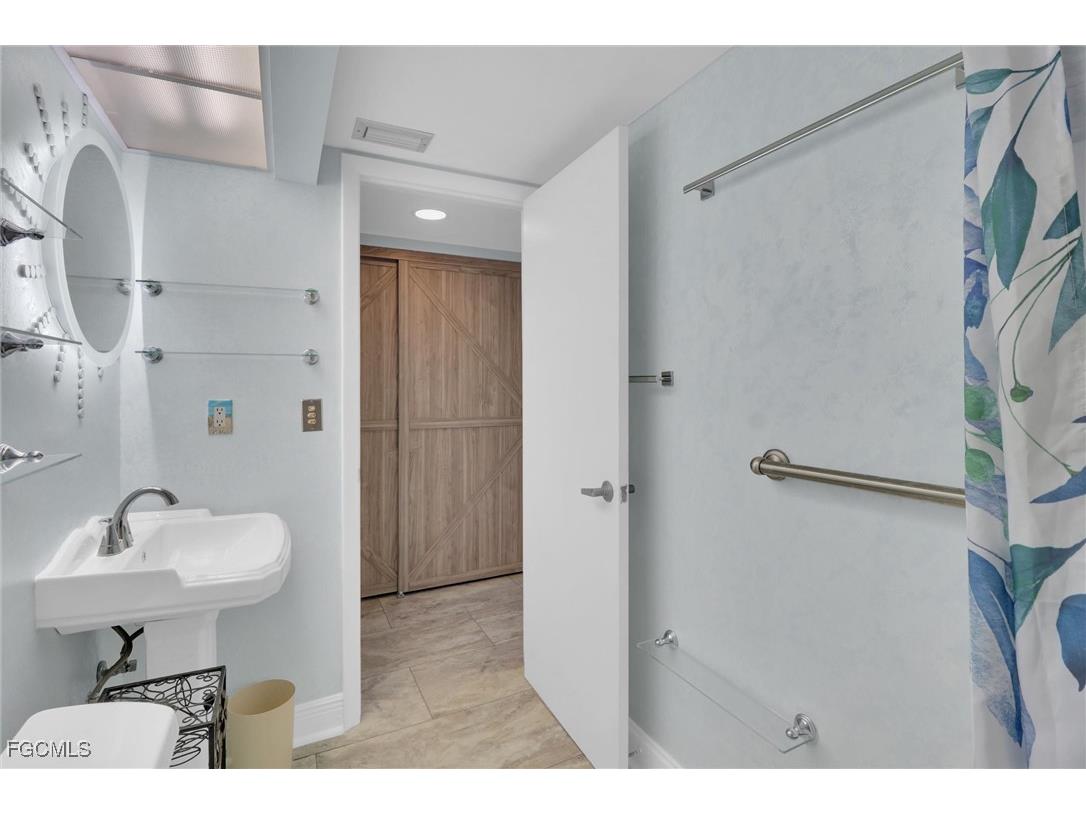 4604 Flagship Drive #305 Fort Myers FL 33919 2025018855 image15