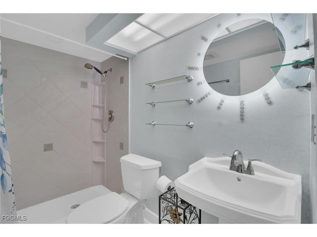 4604 Flagship Drive #305 Fort Myers FL 33919 2025018855 image16