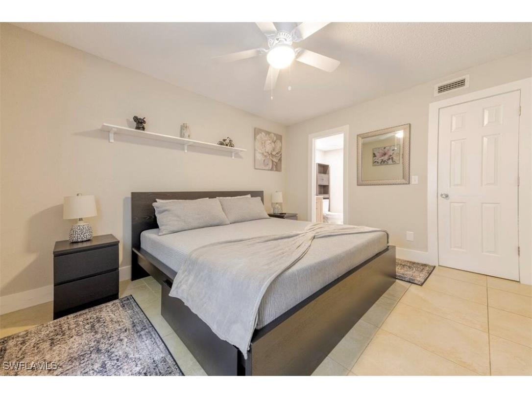 4605 Bayshore Dr. #G2 Naples FL 34112 226001330 image10