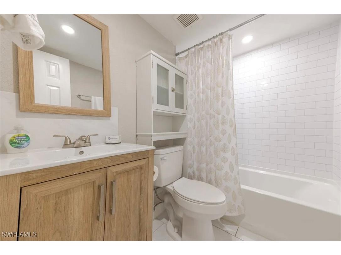 4605 Bayshore Dr. #G2 Naples FL 34112 226001330 image16