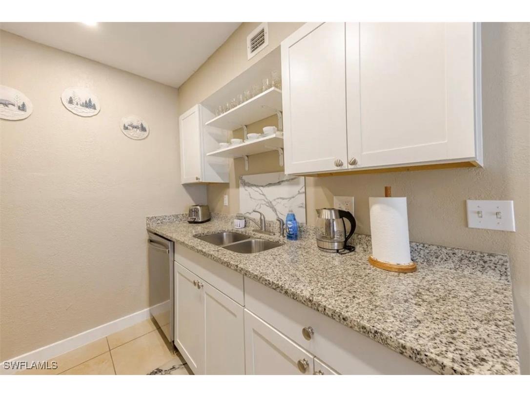 4605 Bayshore Dr. #G2 Naples FL 34112 226001330 image7