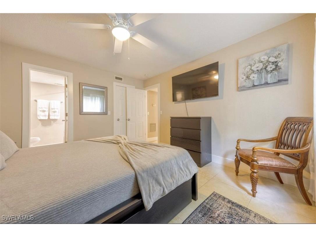 4605 Bayshore Dr. #G2 Naples FL 34112 226001330 image8