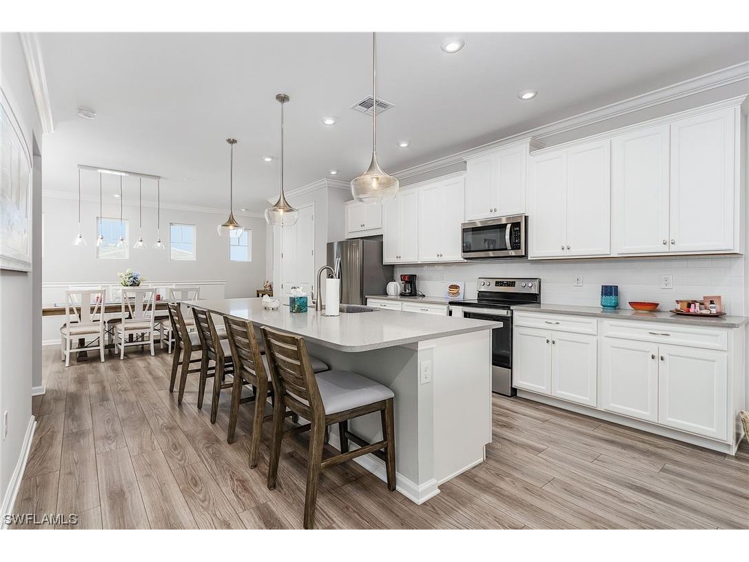 4607 Arboretum Circle #202 Naples FL 34112 224010019 image1