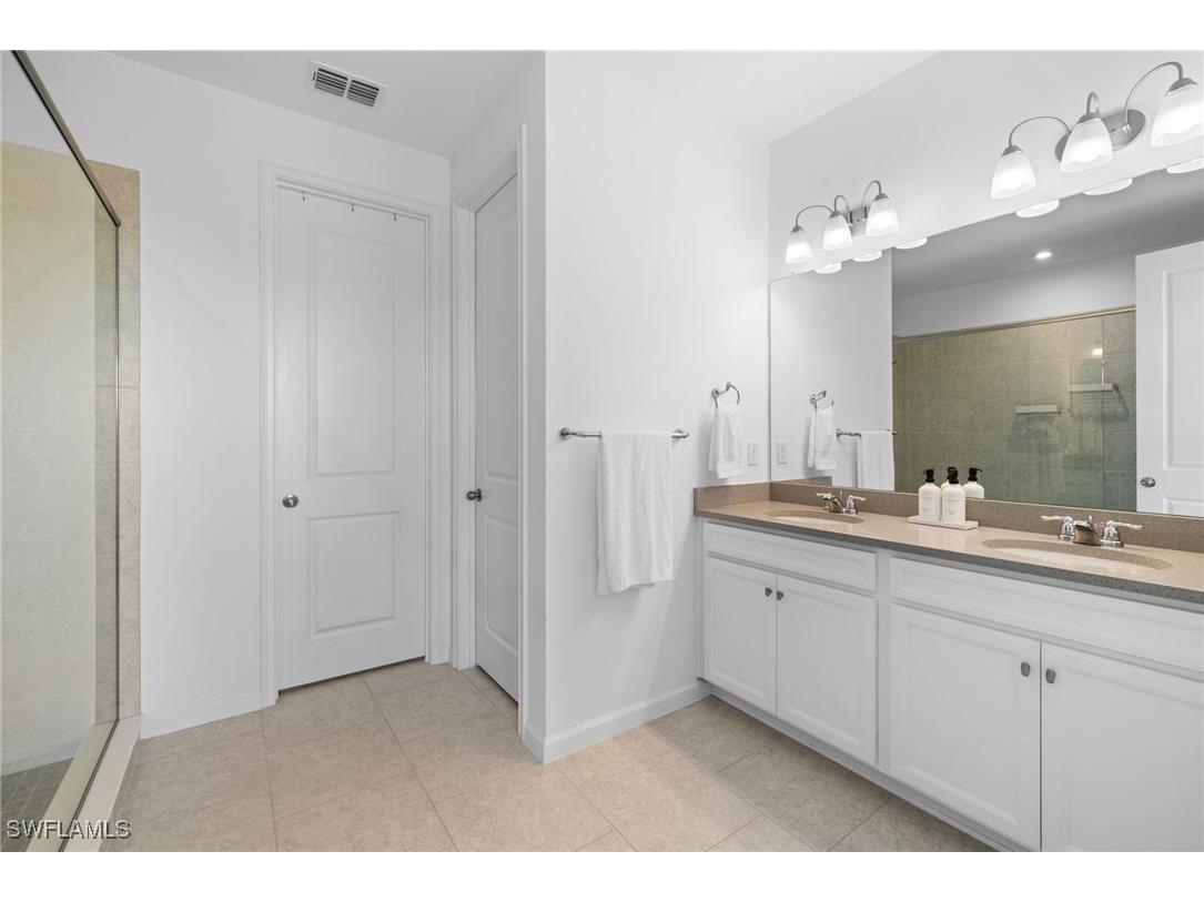 4607 Arboretum Circle #202 Naples FL 34112 225074781 image25