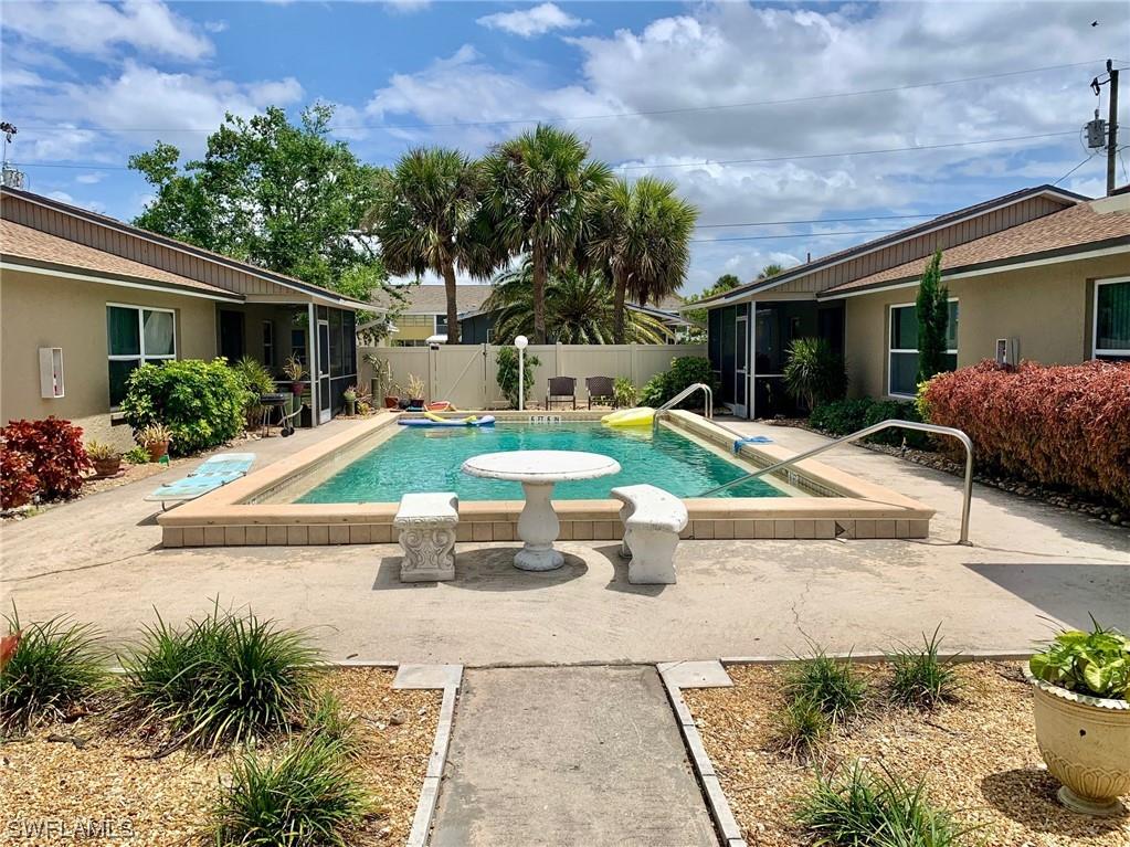 4607 SE 4th Place #1-4 Cape Coral FL 33904 223029558 image1
