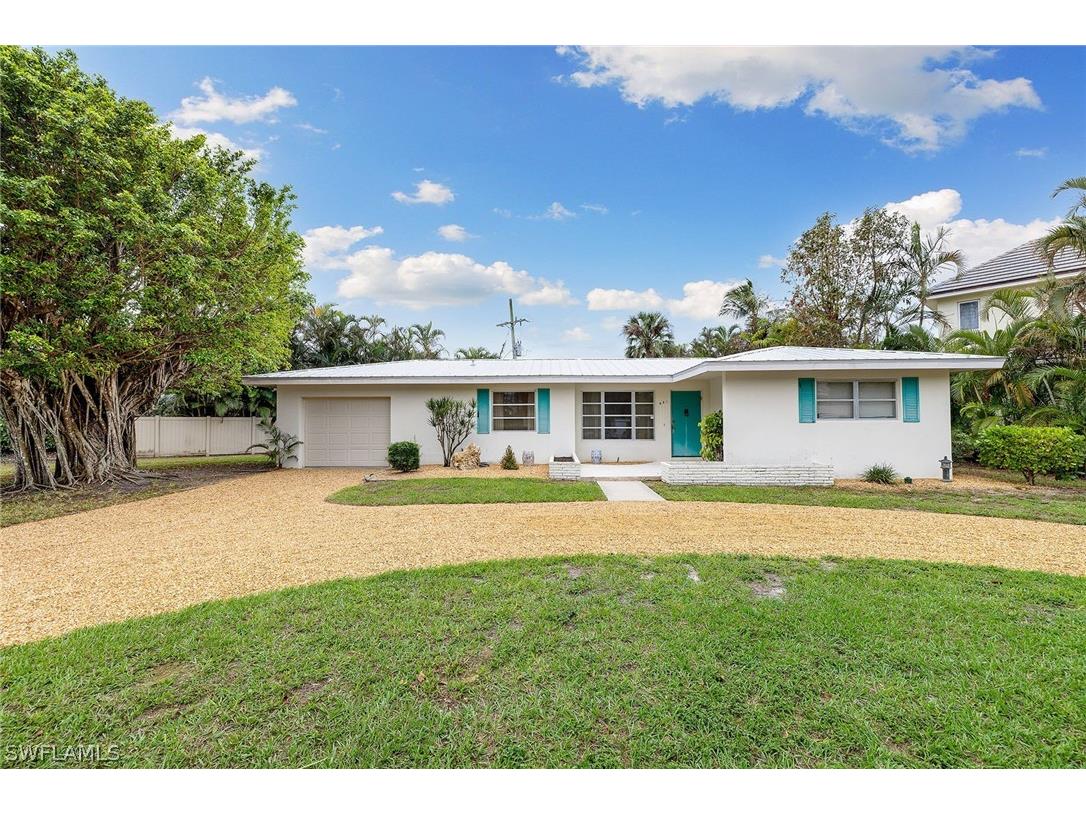 461 Palm Circle W Naples FL 34102 222076008 image1