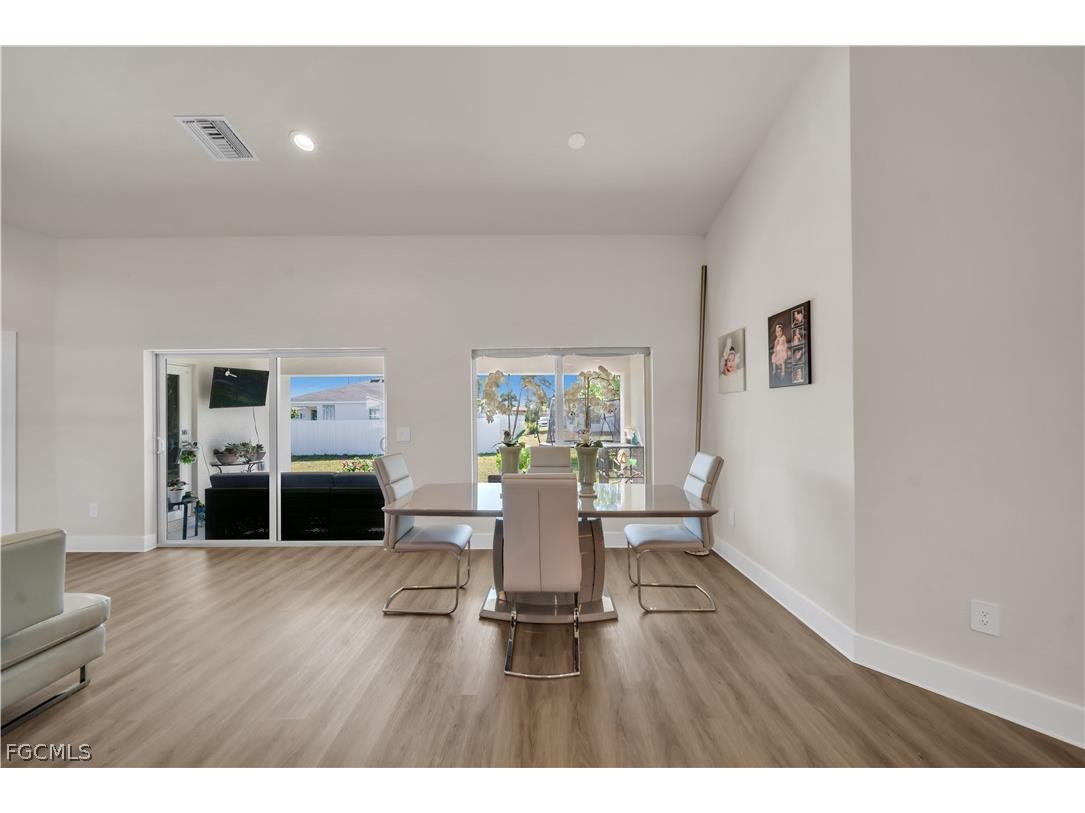 4610 SW 9th Place Cape Coral FL 33914 2026008275 image10