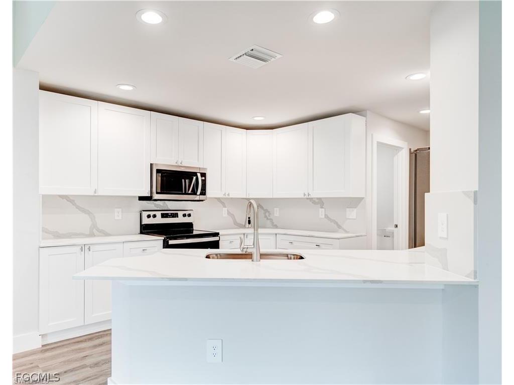 4610 SW 9th Place Cape Coral FL 33914 2026008275 image3