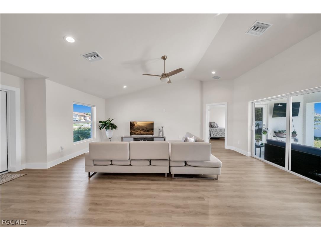 4610 SW 9th Place Cape Coral FL 33914 2026008275 image9