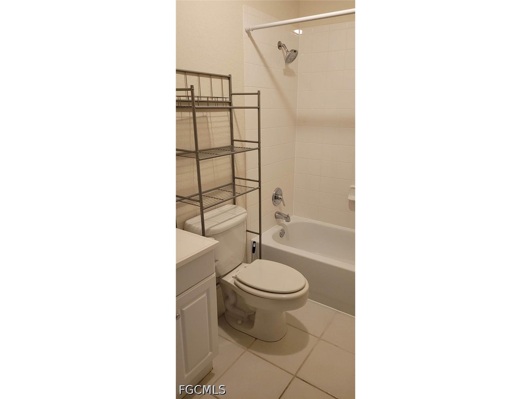 4611 Bayshore Drive #O8 Naples FL 34112 2026020273 image17
