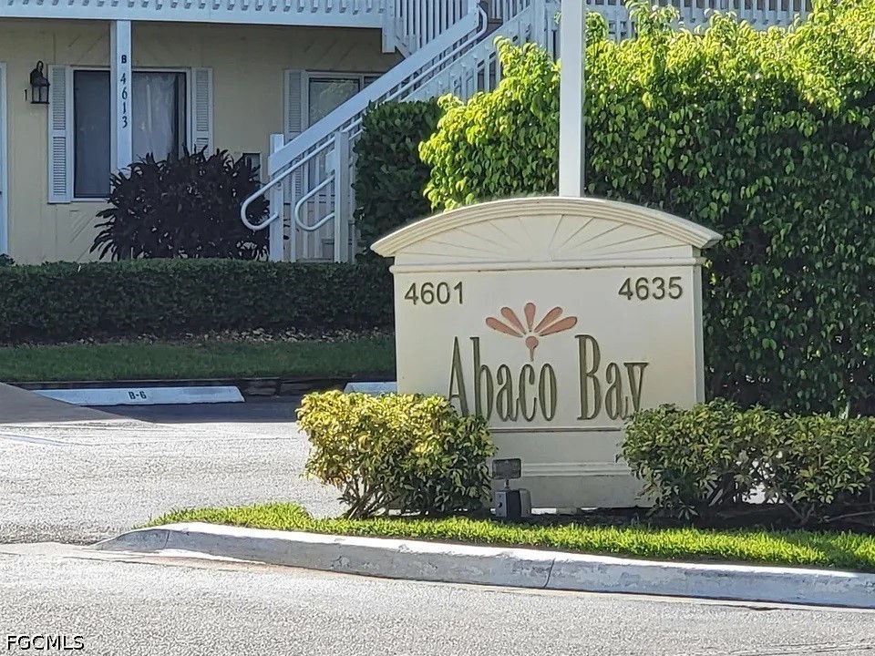 4611 Bayshore Drive #O8 Naples FL 34112 2026020273 image5