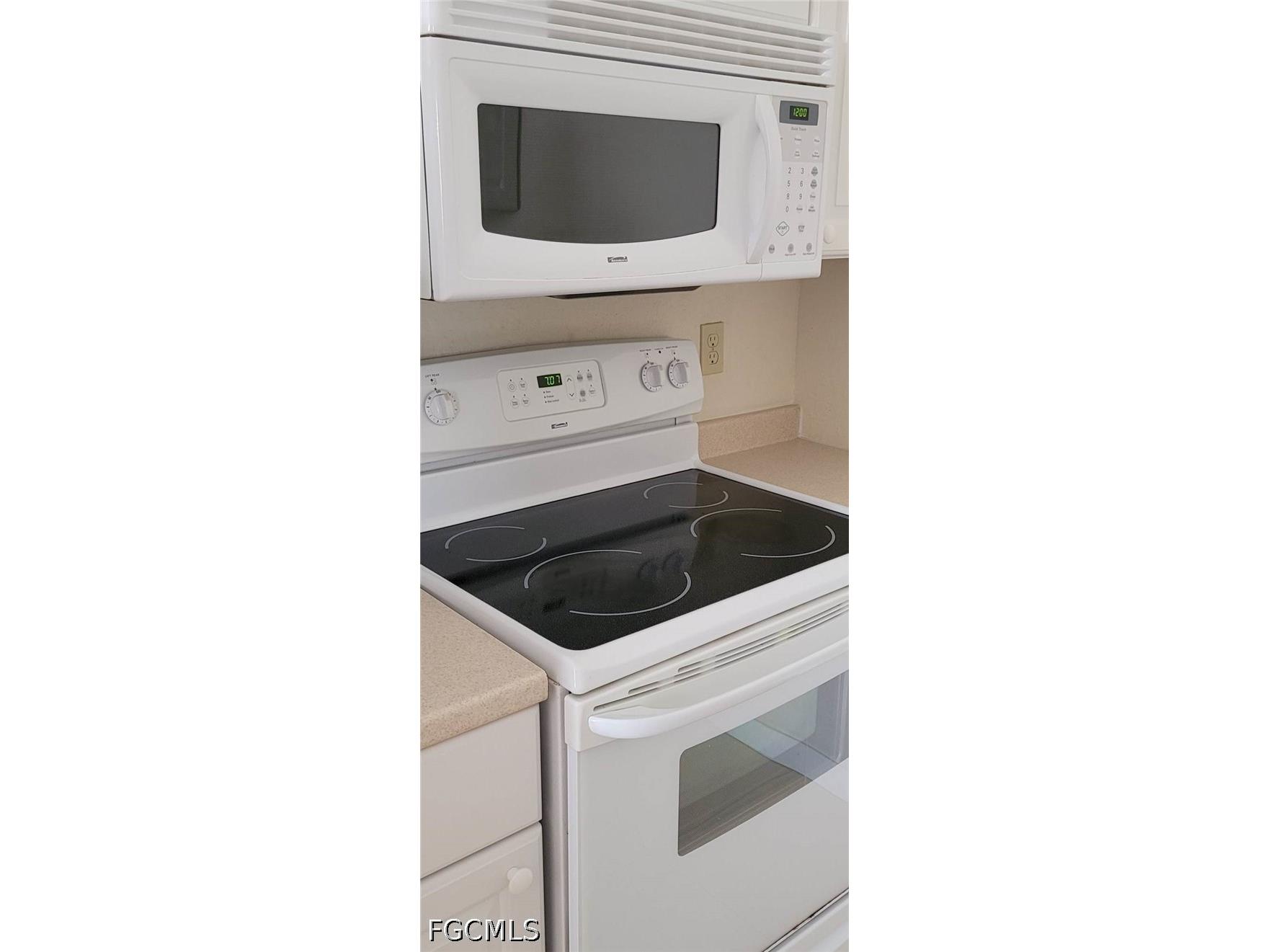 4611 Bayshore Drive #O8 Naples FL 34112 2026020273 image7