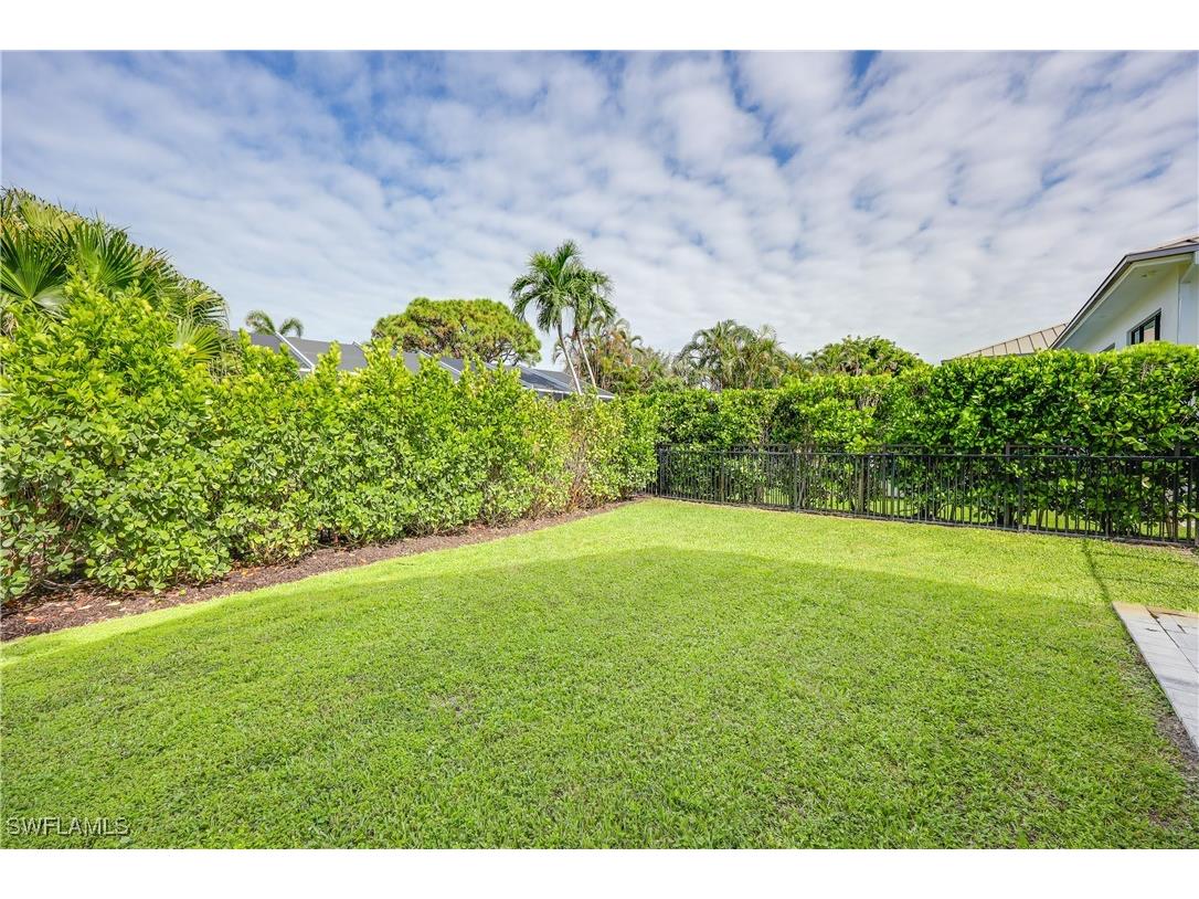 4611 Crayton Road Naples FL 34103 225066460 image37