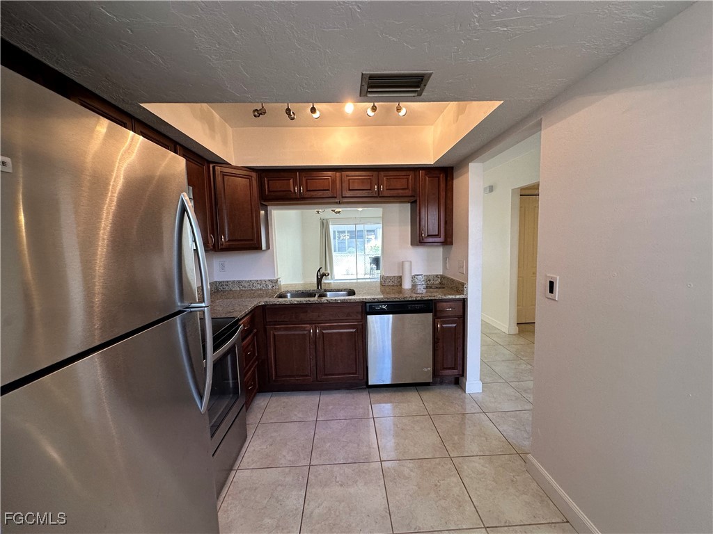 4611 SE 5th Place #8 Cape Coral FL 33904 2025004982 image11