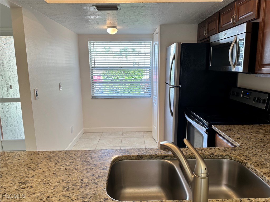 4611 SE 5th Place #8 Cape Coral FL 33904 2025004982 image13