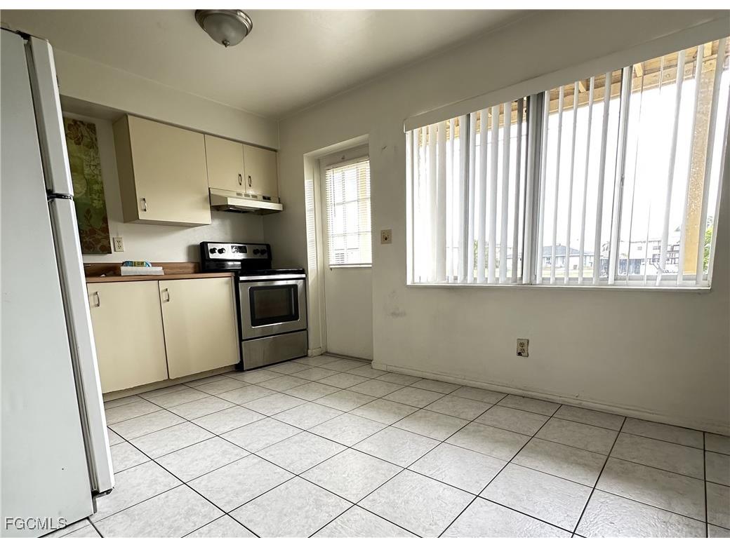 4613 SW 8th Place #4 Cape Coral FL 33914 2025022851 image3