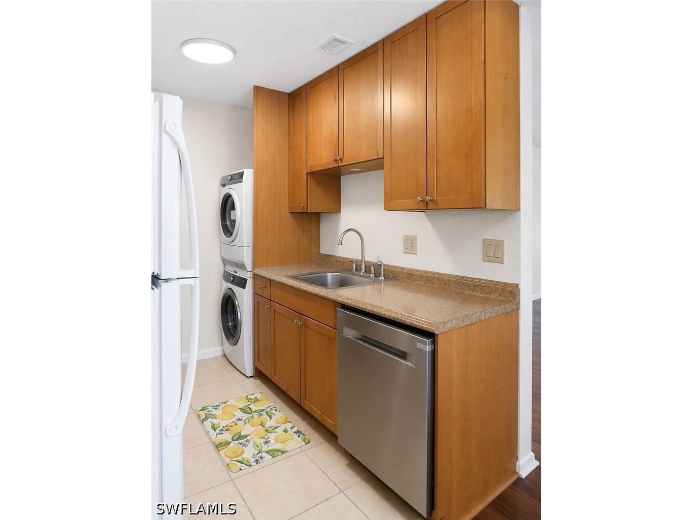 4615 Bayshore Drive #E8 Naples FL 34112 226016155 image4