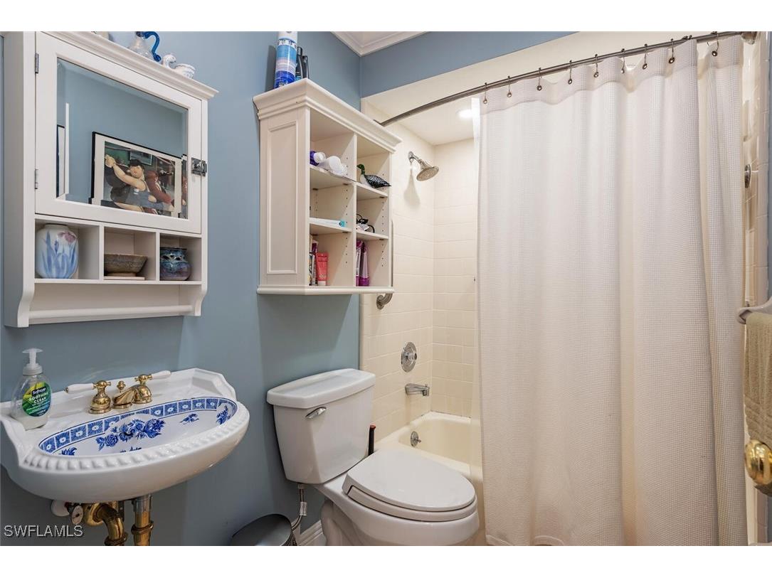 4616 Chippendale Drive Naples FL 34112 225030009 image10