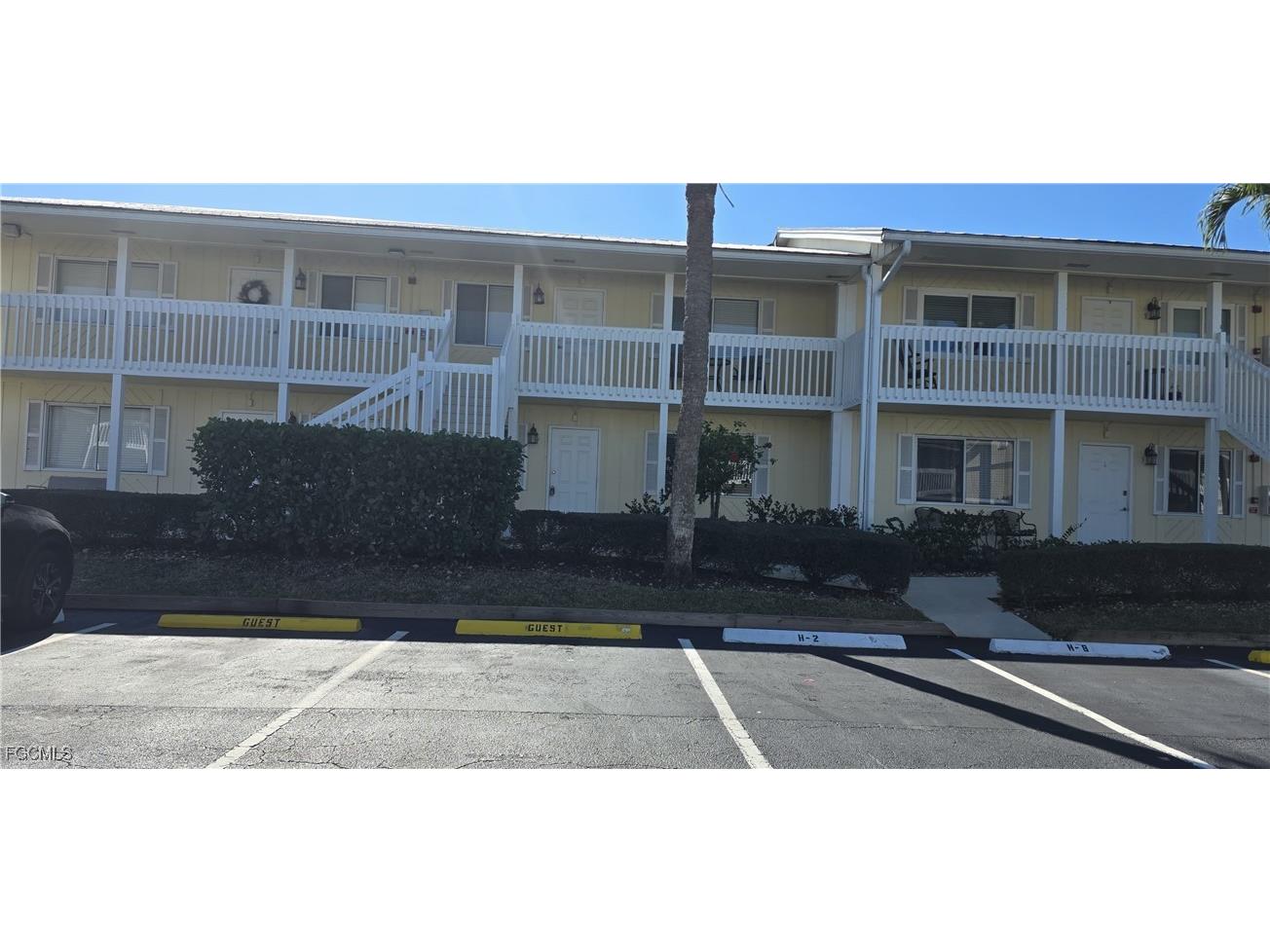 4617 Bayshore Drive #H2 Naples FL 34112 2026004301 image1