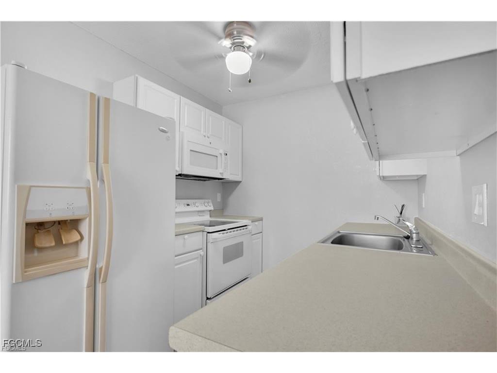 4617 Bayshore Drive #H2 Naples FL 34112 2026004301 image11