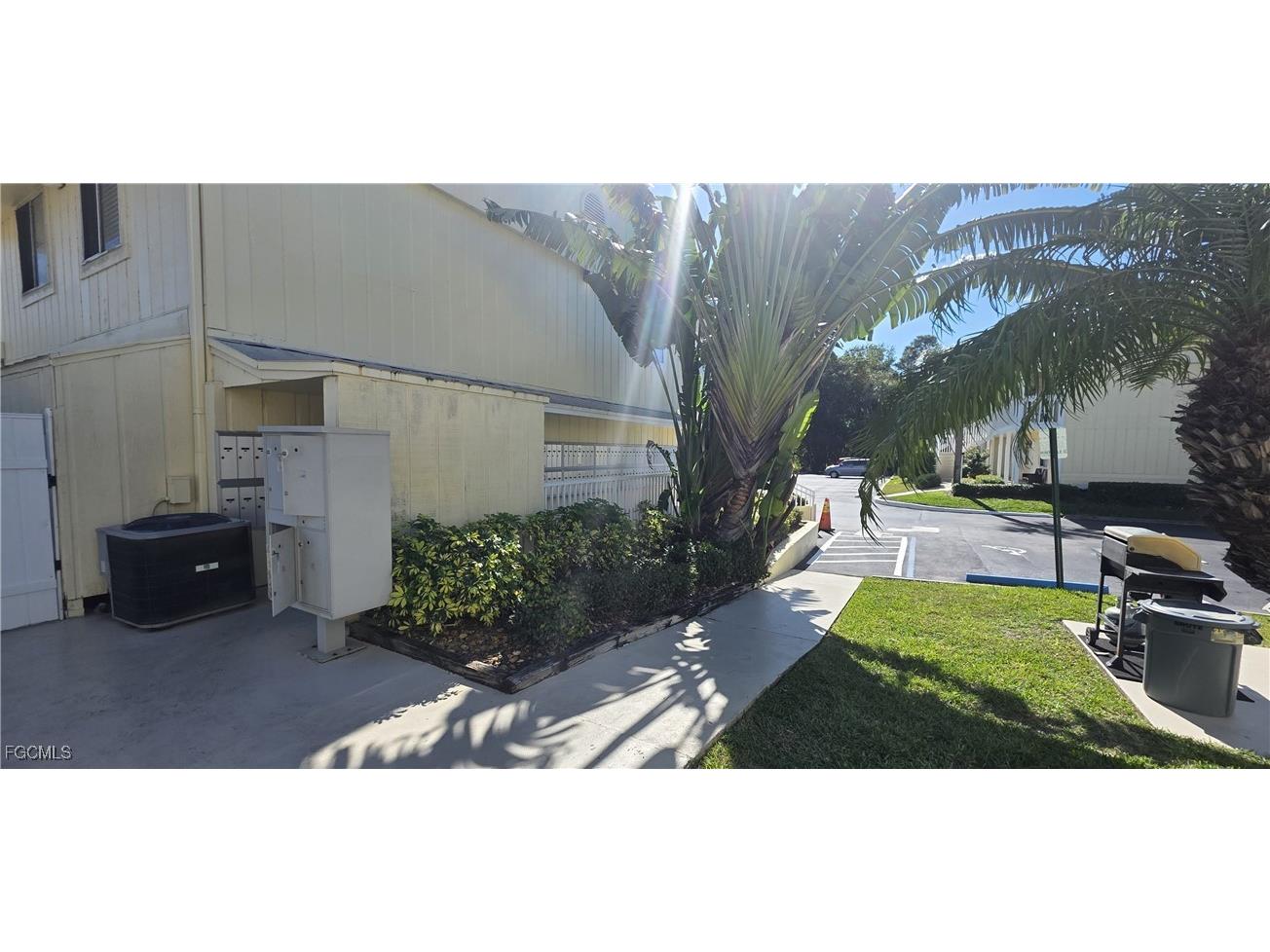 4617 Bayshore Drive #H2 Naples FL 34112 2026004301 image25