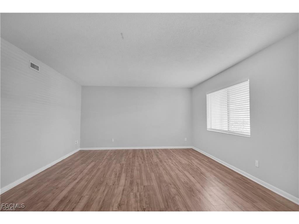 4617 Bayshore Drive #H2 Naples FL 34112 2026004301 image6