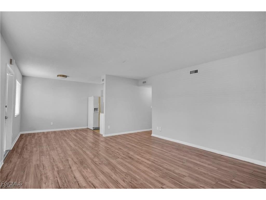 4617 Bayshore Drive #H2 Naples FL 34112 2026004301 image8