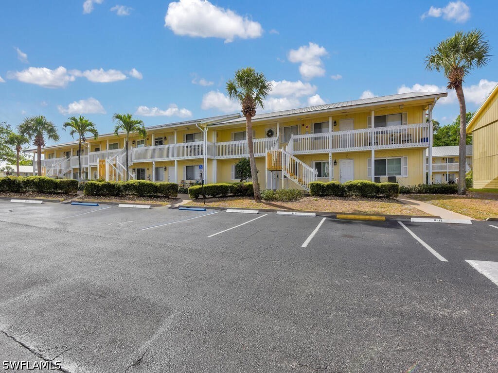 4617 Bayshore Drive #H5 Naples FL 34112 226018789 image1