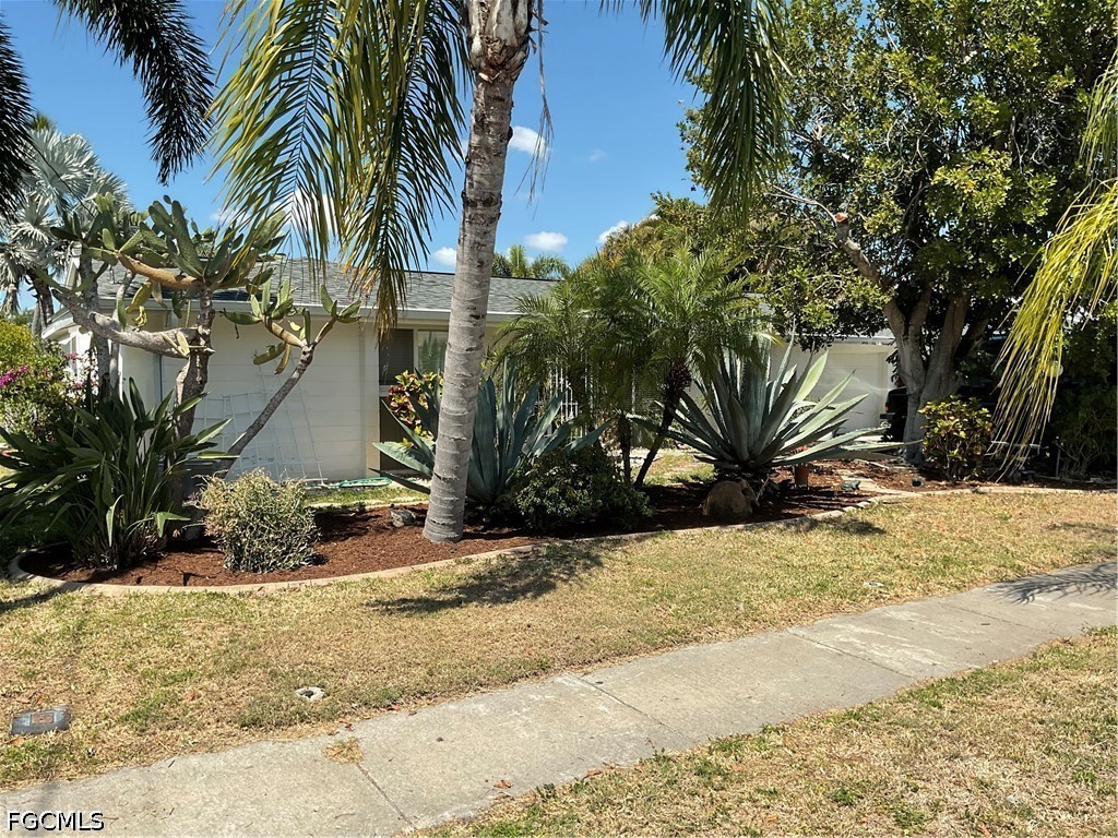 4617 Forest Glen Drive North Fort Myers FL 33903 2026014726 image1