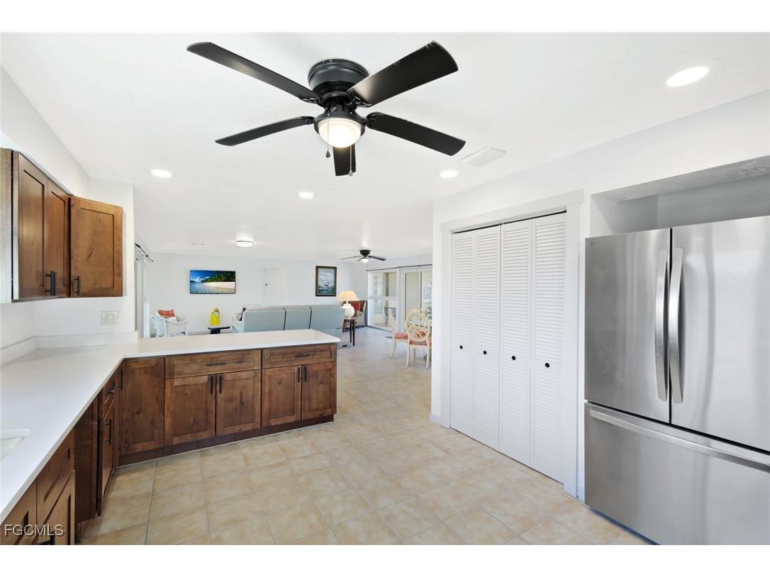 4619 Rue Bayou Sanibel FL 33957 2025025437 image11