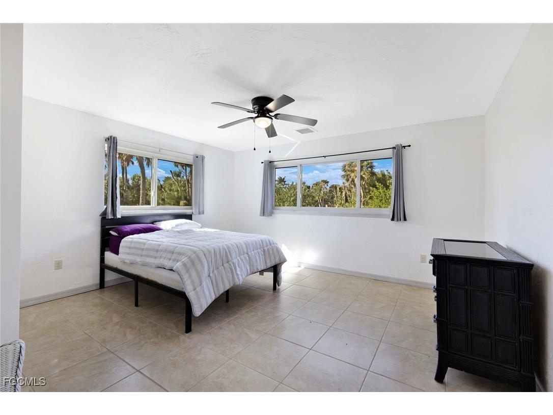 4619 Rue Bayou Sanibel FL 33957 2025025437 image18
