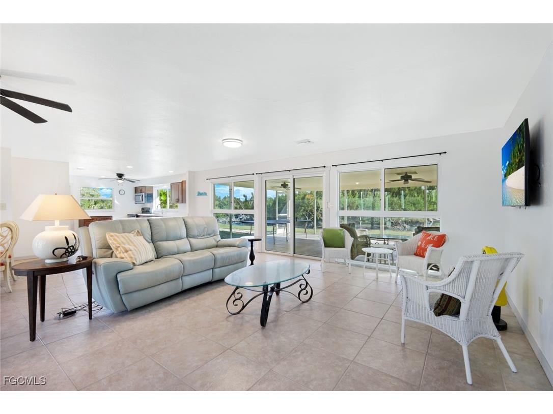 4619 Rue Bayou Sanibel FL 33957 2025025437 image7