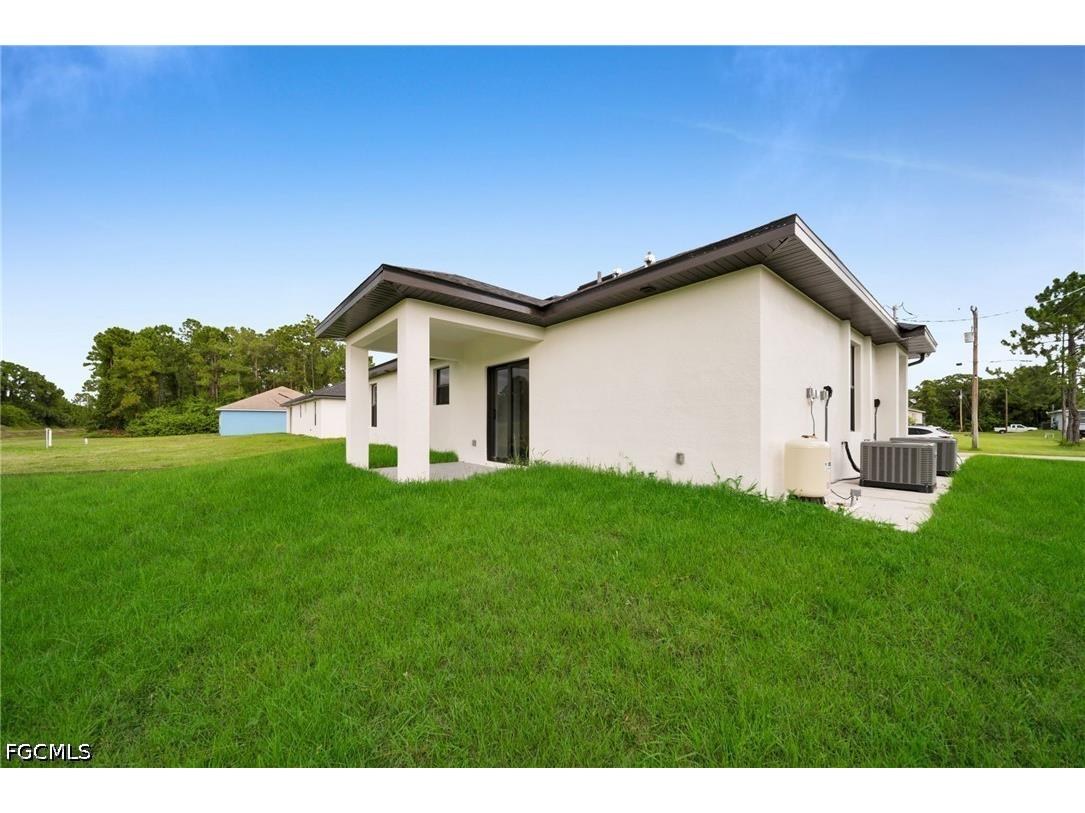 462 Lampion Avenue S Lehigh Acres FL 33974 2026026286 image10
