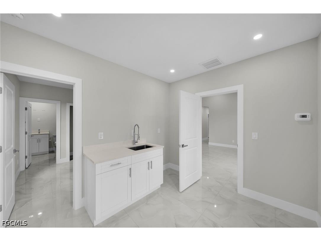 462 Lampion Avenue S Lehigh Acres FL 33974 2026026286 image4