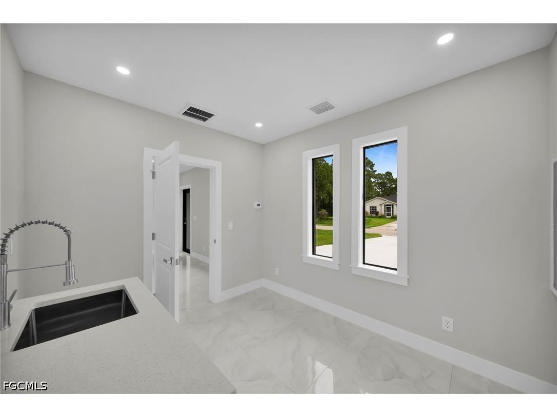 462 Lampion Avenue S Lehigh Acres FL 33974 2026026286 image5