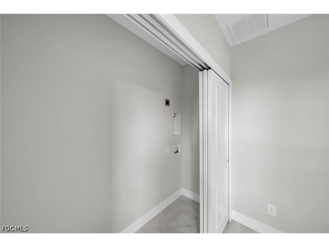 462 Lampion Avenue S Lehigh Acres FL 33974 2026026286 image7