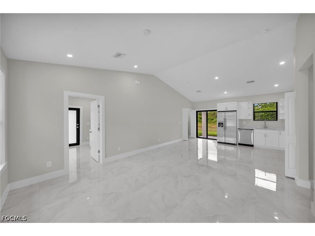 462 Lampion Avenue S #MAIN HOUSE Lehigh Acres FL 33974 2026026279 image2